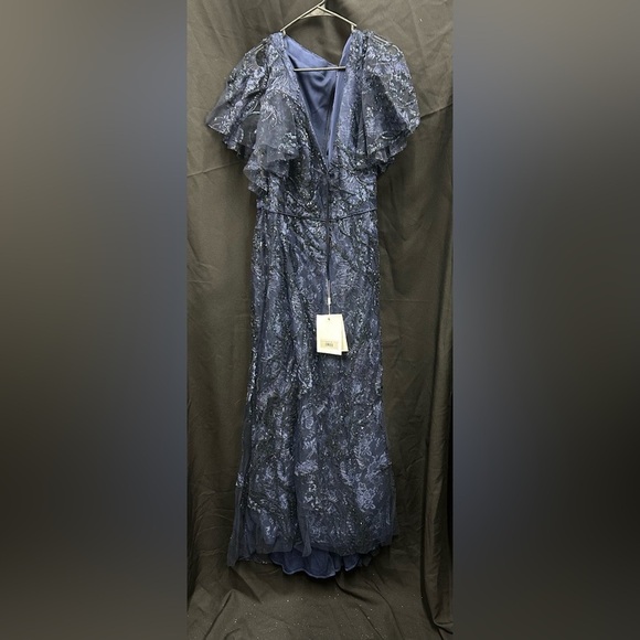 Mac Duggal 68432 NWT V Neck Flutter Sleeve Embellished Gown (Plus) - Picture 4 of 6